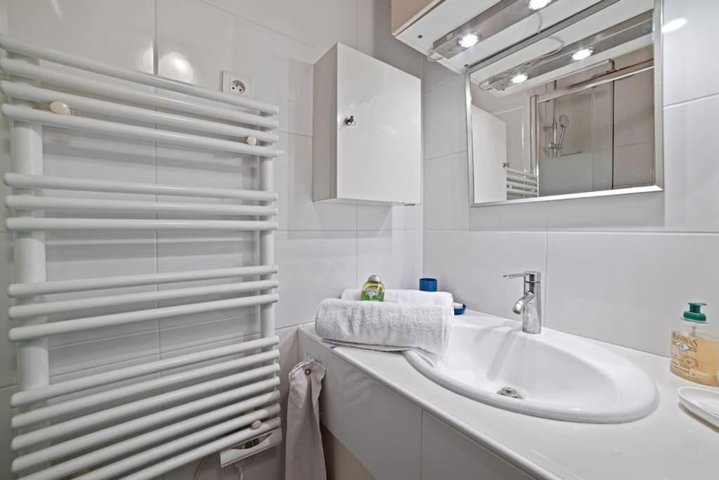 Artistic Apartment In Paris 12 Bagian luar foto